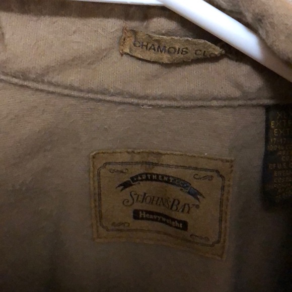 St. Johns Bay Heavyweight button down XLTall - Picture 3 of 4